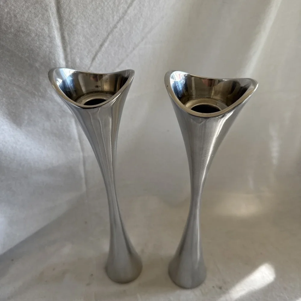 Nambre Heritage Curve Modernist Candlesticks by Lisa Smith Clean Lines 11